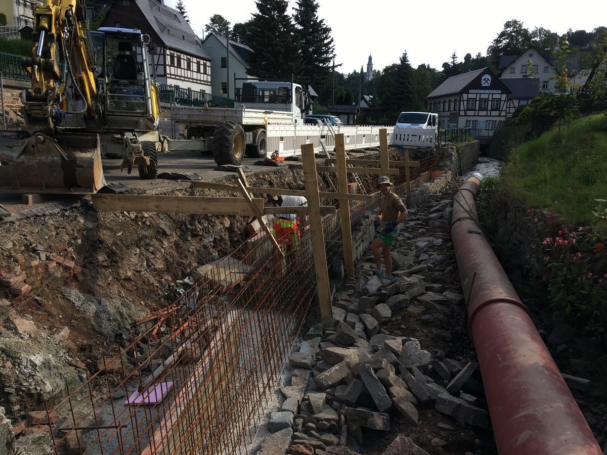 Baustelle der Firma Bräuer im Erzgebirge